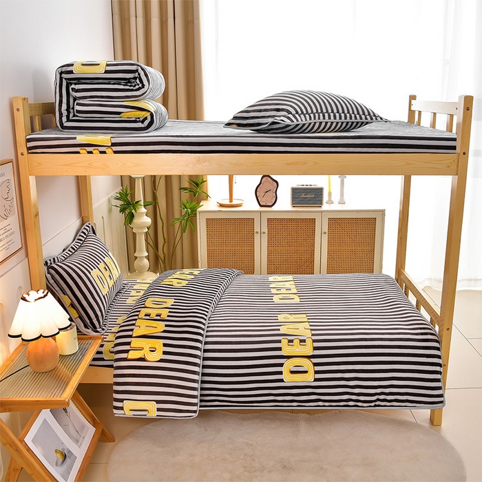 91家纺网 家纺一手货源 找家纺 馨梦缘2025新款爆款高克重印花牛奶绒法莱绒学生三件套 简单爱