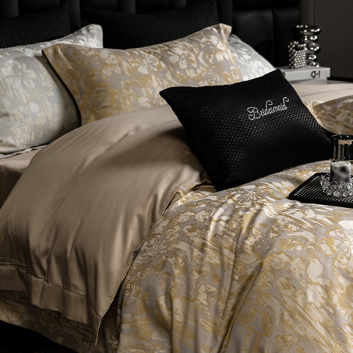 91家纺网 家纺一手货源 找家纺 立奥被业 2025新款天丝棉色织大提花四件套 风吹花季-金