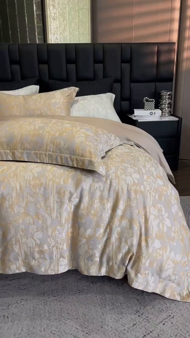 91家纺网 家纺一手货源 找家纺 立奥被业 2025新款天丝棉色织大提花四件套 风吹花季-金