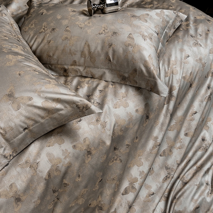 91家纺网 家纺一手货源 找家纺 立奥被业 2025新款天丝棉色织大提花四件套 仙蝶幻境-金