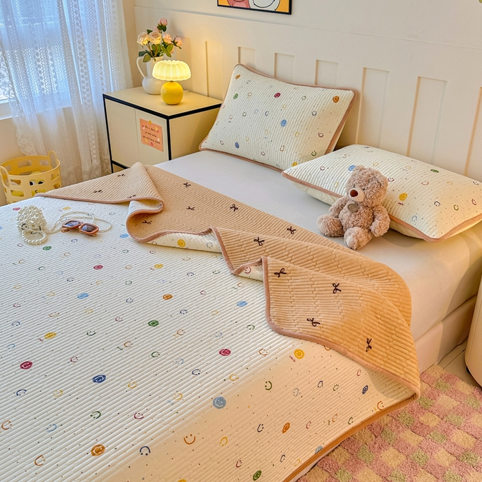 91家纺网 家纺一手货源 找家纺 （总）岚吉家纺 2025新款全棉133*72宝宝绒棉加绒一面纯棉一面牛奶绒双面可用单床盖学生床床垫 床盖单件