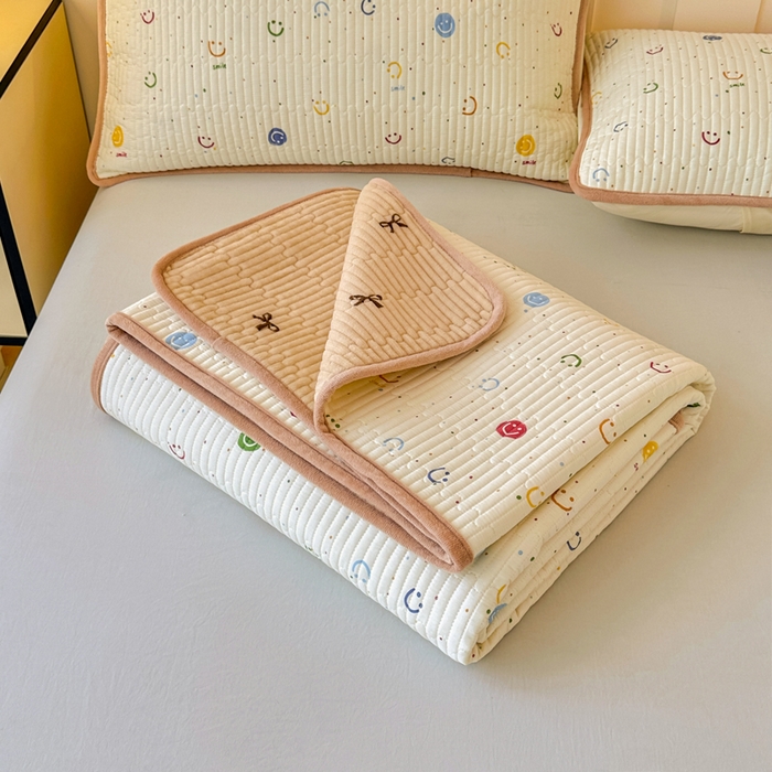 91家纺网 家纺一手货源 找家纺 岚吉家纺 2025新款全棉133*72宝宝绒棉加绒一面纯棉一面牛奶绒双面可用单床盖学生床床垫 床盖单件 多彩笑脸