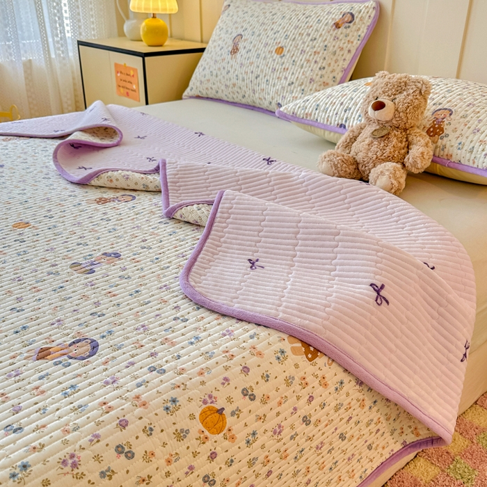 91家纺网 家纺一手货源 找家纺 岚吉家纺 2025新款全棉133*72宝宝绒棉加绒一面纯棉一面牛奶绒双面可用单床盖学生床床垫 床盖单件 碎花兔熊