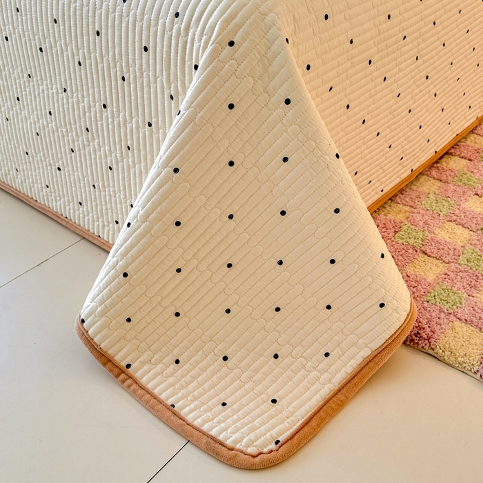 91家纺网 家纺一手货源 找家纺 岚吉家纺 2025新款全棉133*72宝宝绒棉加绒一面纯棉一面牛奶绒双面可用单床盖学生床床垫 床盖单件 小黑点点（米）