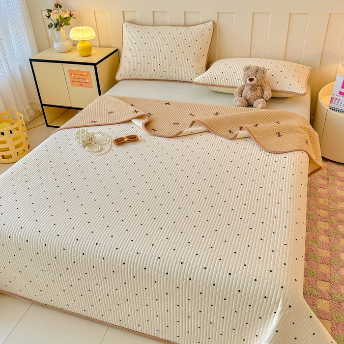 91家纺网 家纺一手货源 找家纺 岚吉家纺 2025新款全棉133*72宝宝绒棉加绒一面纯棉一面牛奶绒双面可用单床盖学生床床垫 床盖单件 小黑点点（米）