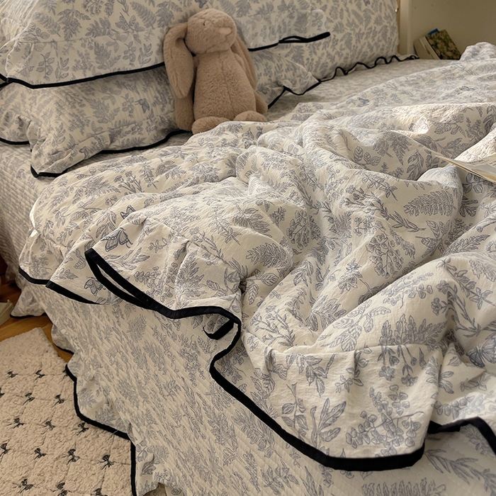 91家纺网 家纺一手货源 找家纺 繁花家居 2025新款云感木棉针织棉双层纱床盖四件套 床盖被套款-迷雾森林