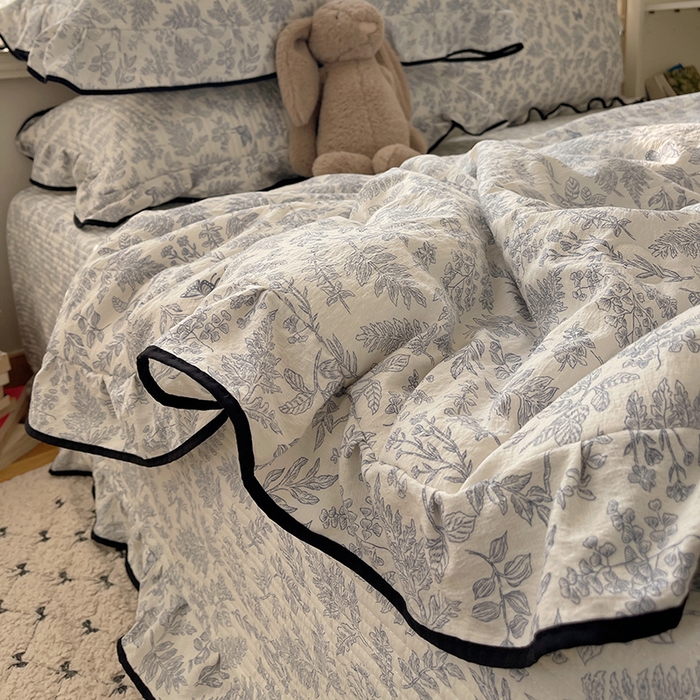 91家纺网 家纺一手货源 找家纺 繁花家居 2025新款云感木棉针织棉双层纱床盖四件套 床盖被套款-迷雾森林