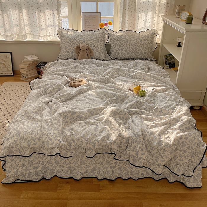 91家纺网 家纺一手货源 找家纺 繁花家居 2025新款云感木棉针织棉双层纱床盖四件套 床盖被套款-迷雾森林