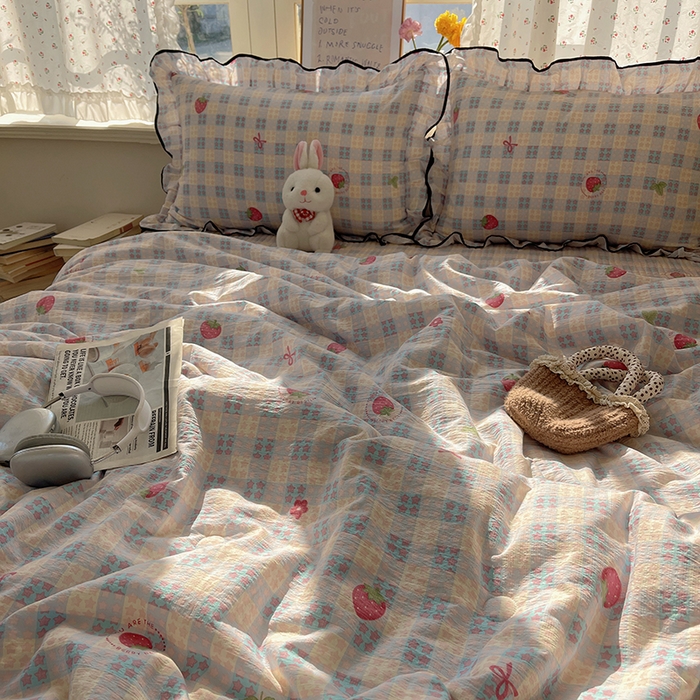 91家纺网 家纺一手货源 找家纺 繁花家居 2025新款云感木棉针织棉双层纱床盖四件套 床盖被套款-草莓很甜