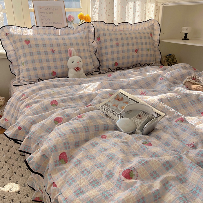 91家纺网 家纺一手货源 找家纺 繁花家居 2025新款云感木棉针织棉双层纱床盖四件套 床盖被套款-草莓很甜