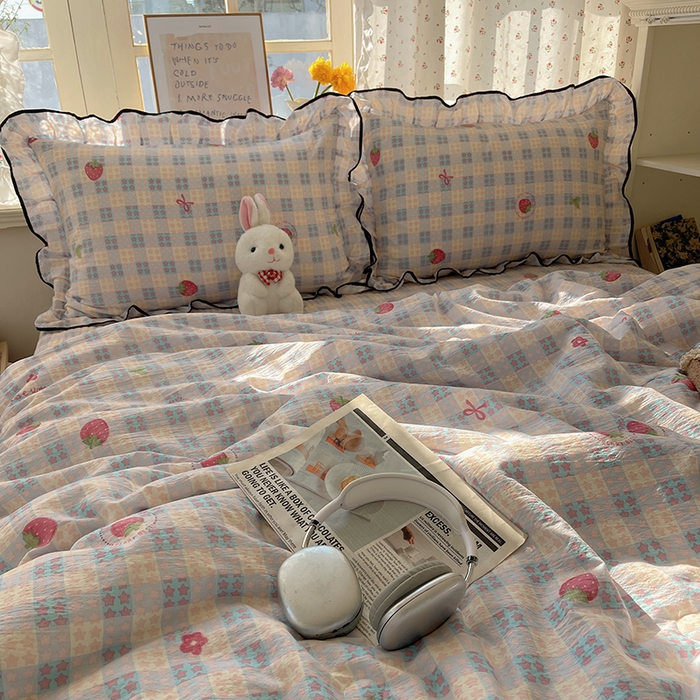 91家纺网 家纺一手货源 找家纺 繁花家居 2025新款云感木棉针织棉双层纱床盖四件套 床盖被套款-草莓很甜