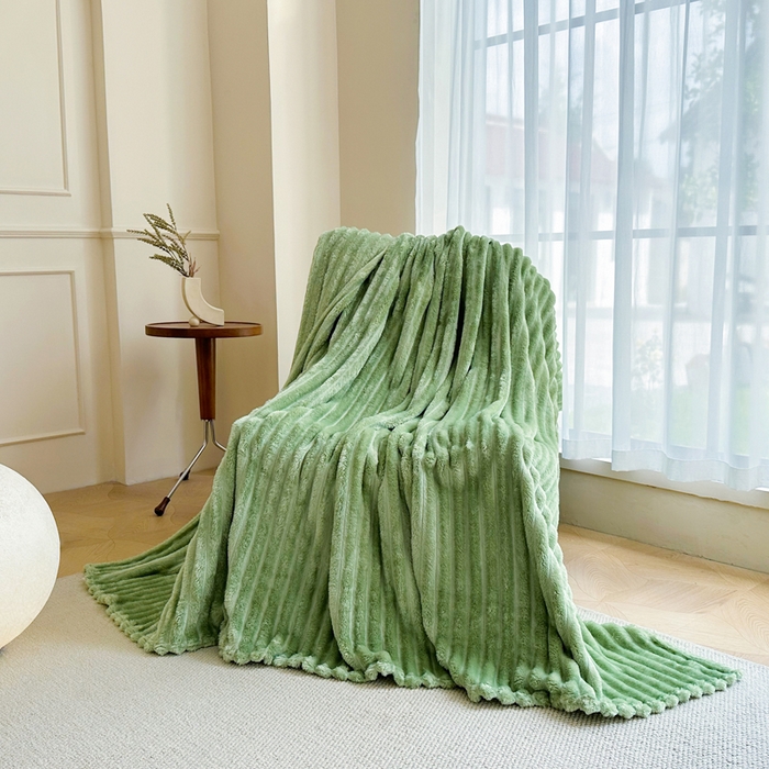 91家纺网 家纺一手货源 找家纺 雅芝蓝 2025新款跨境外贸直播爆品兔毛绒高克重多功能抽条毛毯盖毯午睡毯 果绿
