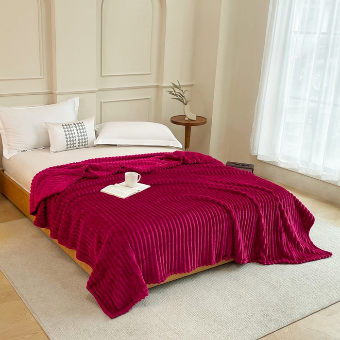 91家纺网 家纺一手货源 找家纺 雅芝蓝 2025新款跨境外贸直播爆品兔毛绒高克重多功能抽条毛毯盖毯午睡毯 酒红