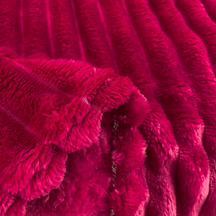 91家纺网 家纺一手货源 找家纺 雅芝蓝 2025新款跨境外贸直播爆品兔毛绒高克重多功能抽条毛毯盖毯午睡毯 酒红