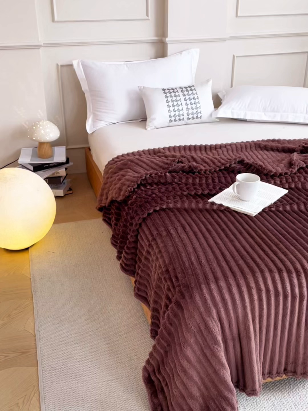 91家纺网 家纺一手货源 找家纺 雅芝蓝 2025新款跨境外贸直播爆品兔毛绒高克重多功能抽条毛毯盖毯午睡毯 咖色