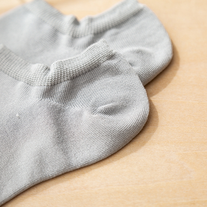91家纺网 家纺一手货源 找家纺 蚕云阁蚕丝家居 2025新款真丝袜子 灰色 均码