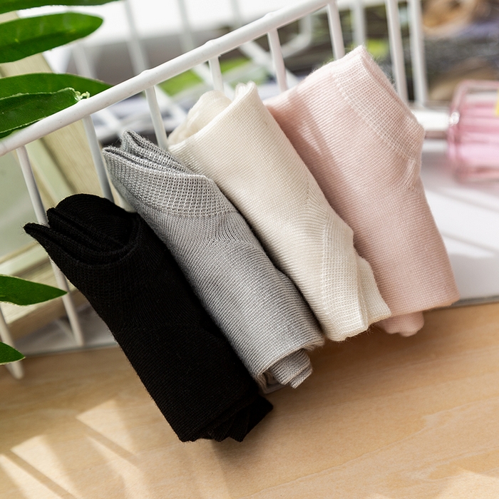 91家纺网 家纺一手货源 找家纺 蚕云阁蚕丝家居 2025新款真丝袜子 组合图 均码