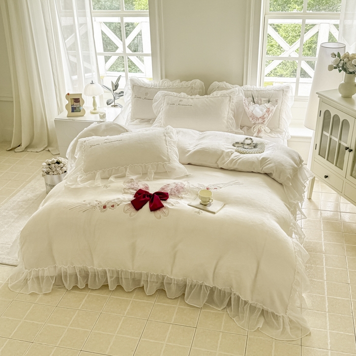 91家纺网 家纺一手货源 找家纺 锦格家纺 2025新款牛奶绒刺绣四件套-瑟兰蝶 瑟兰蝶-奶白