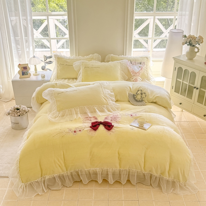 91家纺网 家纺一手货源 找家纺 锦格家纺 2025新款牛奶绒刺绣四件套-瑟兰蝶 瑟兰蝶-黄