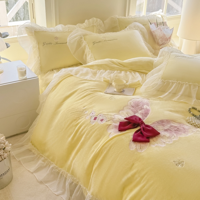 91家纺网 家纺一手货源 找家纺 锦格家纺 2025新款牛奶绒刺绣四件套-瑟兰蝶 瑟兰蝶-黄