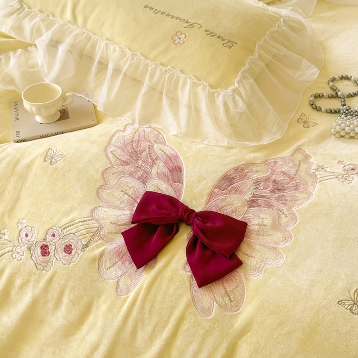 91家纺网 家纺一手货源 找家纺 锦格家纺 2025新款牛奶绒刺绣四件套-瑟兰蝶 瑟兰蝶-黄