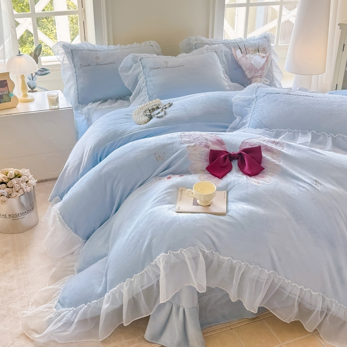 91家纺网 家纺一手货源 找家纺 锦格家纺 2025新款牛奶绒刺绣四件套-瑟兰蝶 瑟兰蝶-天蓝