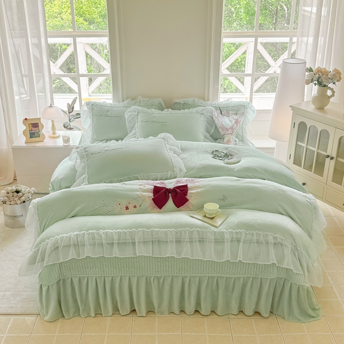 91家纺网 家纺一手货源 找家纺 锦格家纺 2025新款牛奶绒刺绣四件套-瑟兰蝶 瑟兰蝶-水绿