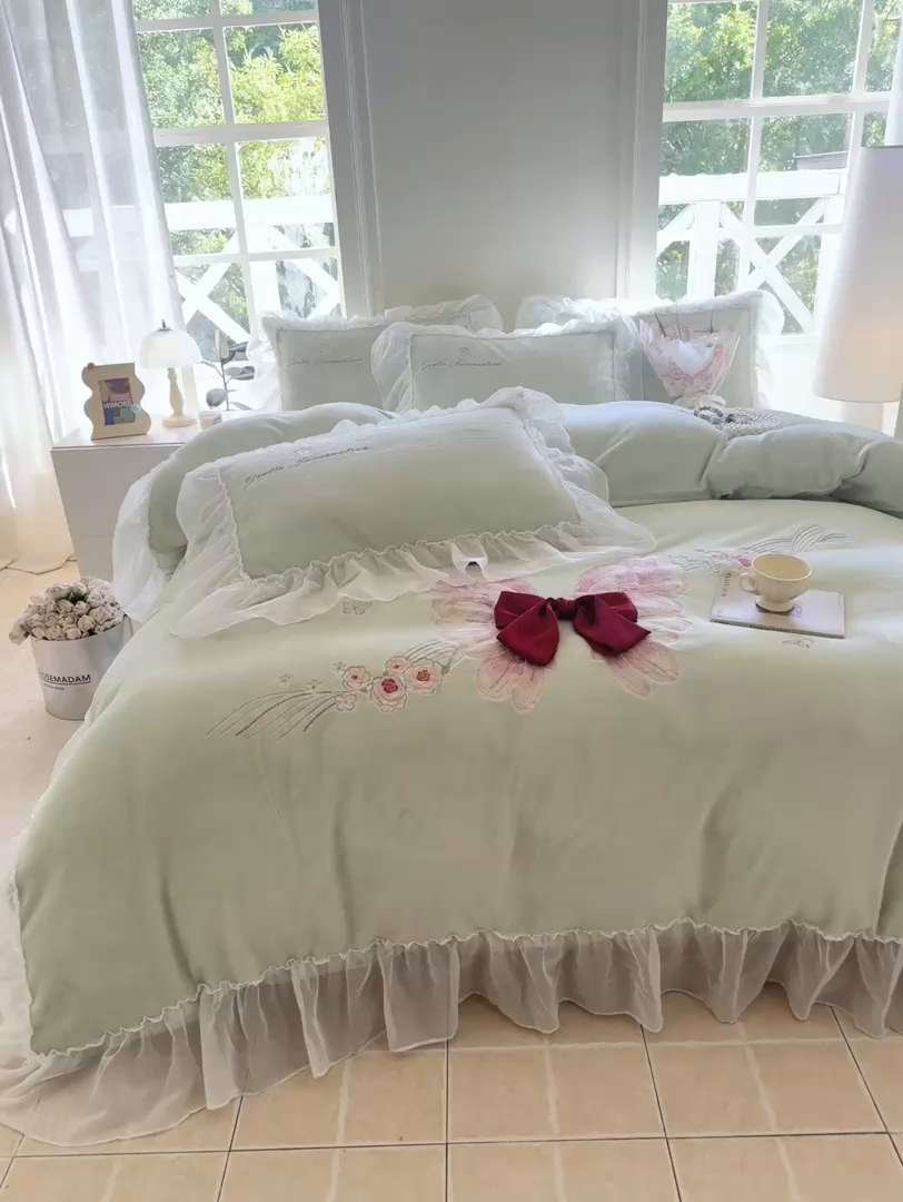 91家纺网 家纺一手货源 找家纺 锦格家纺 2025新款牛奶绒刺绣四件套-瑟兰蝶 瑟兰蝶-水绿