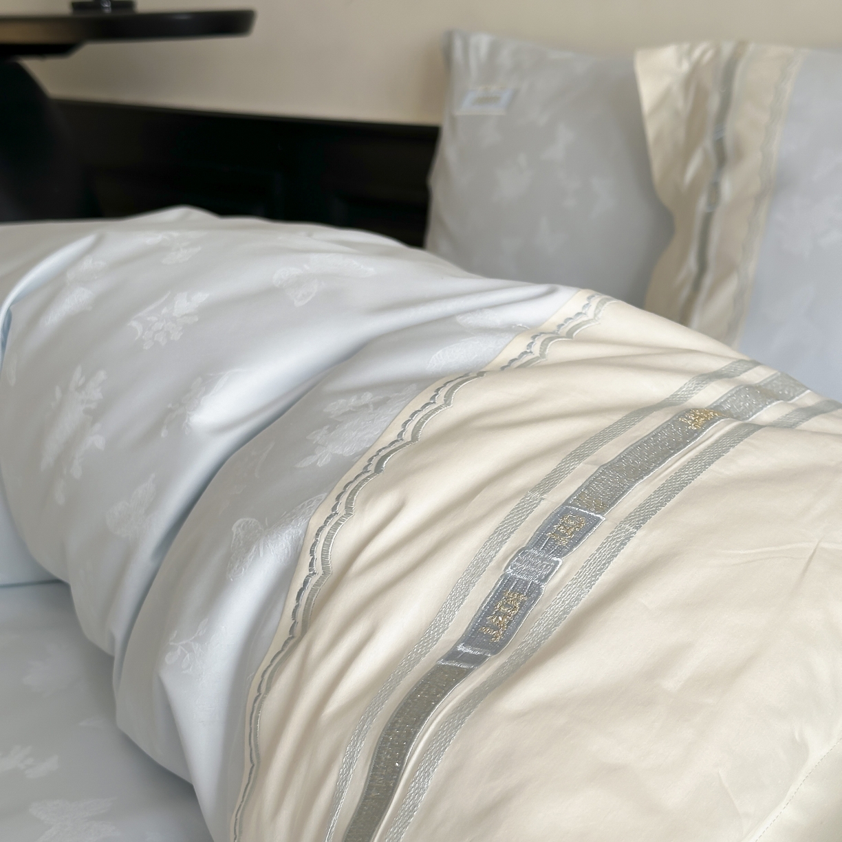 91家纺网 家纺一手货源 找家纺 （总）初拾 2025新款100s全棉小法式提花绣花四件套-舒芙蕾