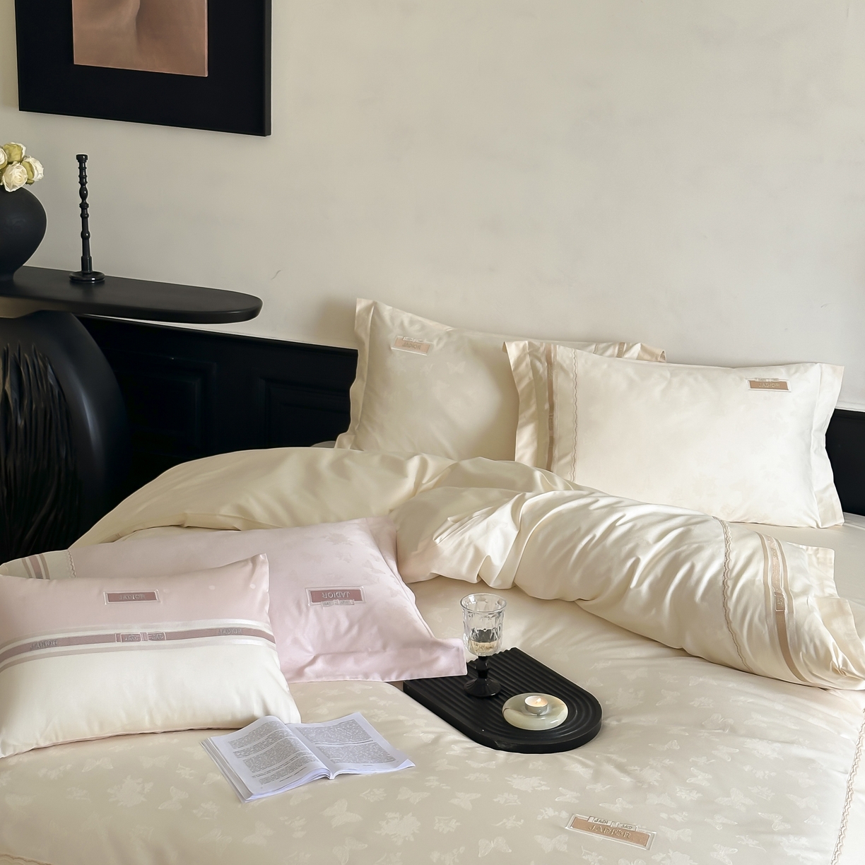 91家纺网 家纺一手货源 找家纺 初拾 2025新款100s全棉小法式提花绣花四件套-舒芙蕾 舒芙蕾（棉）-奶昔白