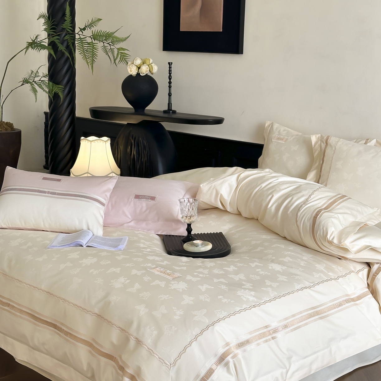 91家纺网 家纺一手货源 找家纺 初拾 2025新款100s全棉小法式提花绣花四件套-舒芙蕾 舒芙蕾（棉）-奶昔白