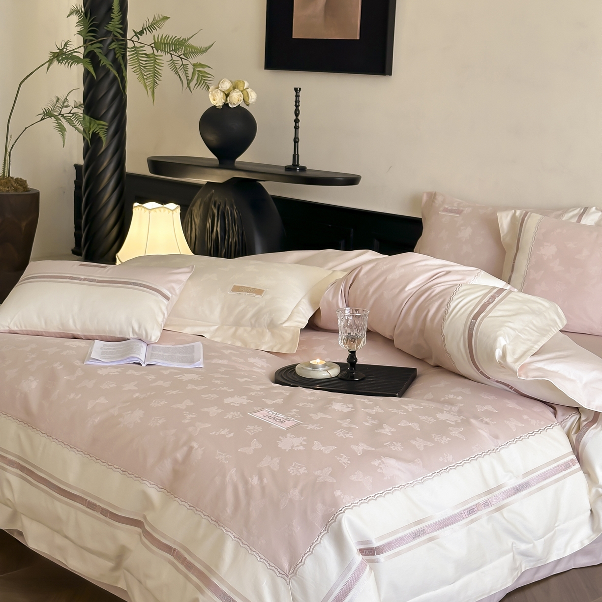 91家纺网 家纺一手货源 找家纺 初拾 2025新款100s全棉小法式提花绣花四件套-舒芙蕾 舒芙蕾（棉）-少女粉