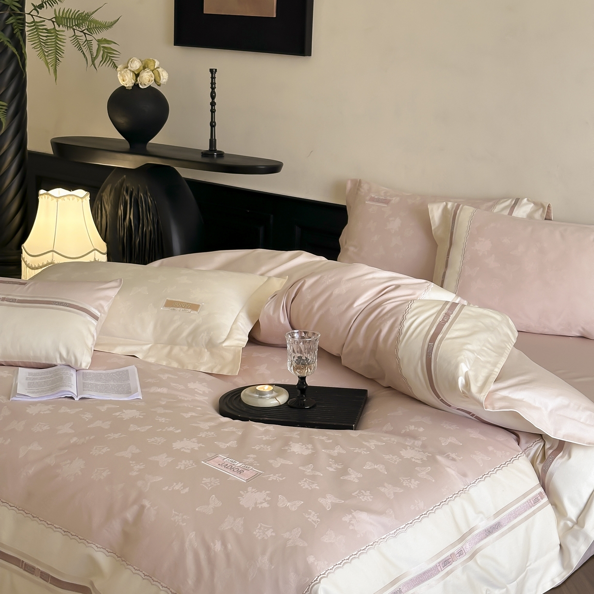 91家纺网 家纺一手货源 找家纺 初拾 2025新款100s全棉小法式提花绣花四件套-舒芙蕾 舒芙蕾（棉）-少女粉