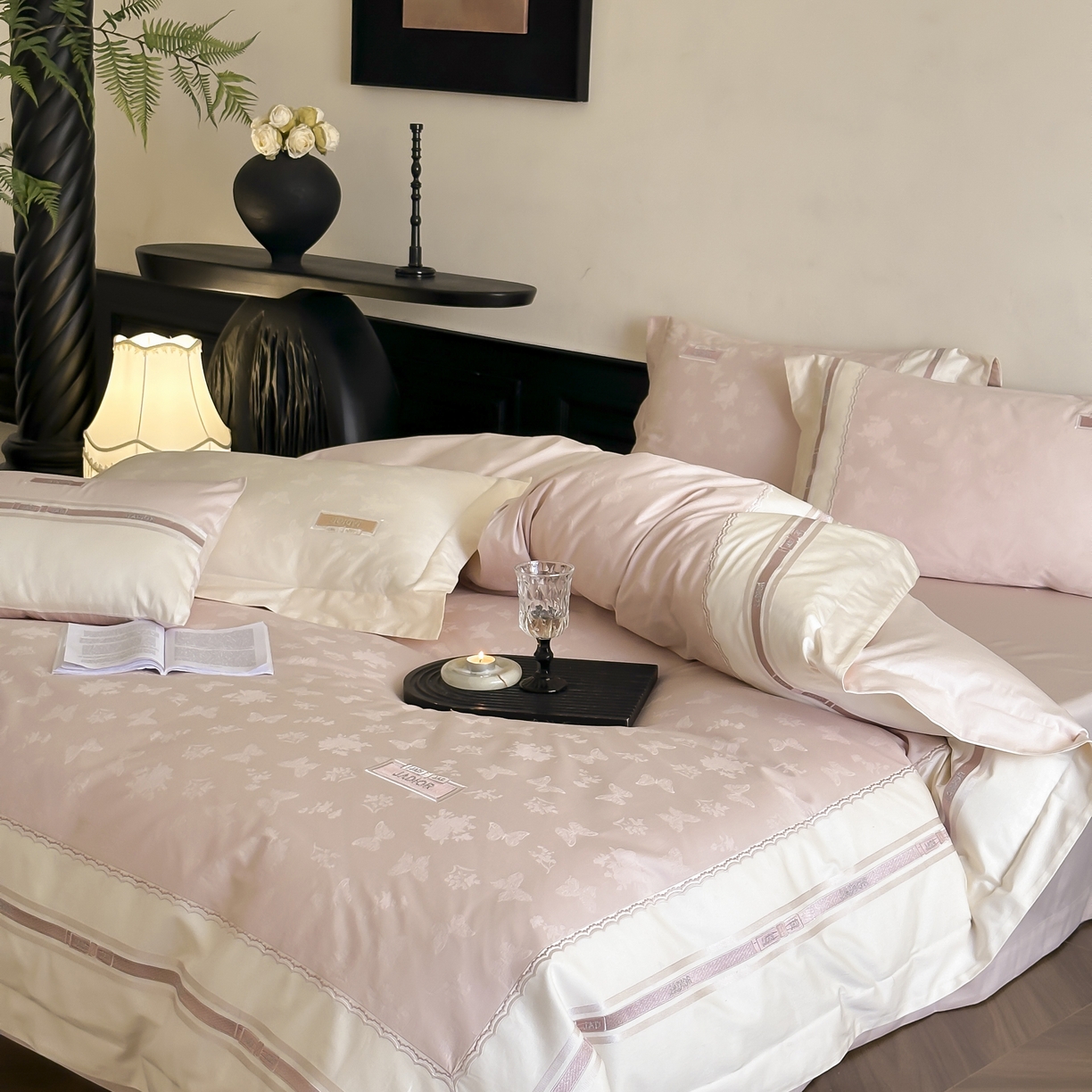 91家纺网 家纺一手货源 找家纺 初拾 2025新款100s全棉小法式提花绣花四件套-舒芙蕾 舒芙蕾（棉）-少女粉