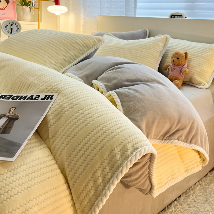 91家纺网 家纺一手货源 找家纺 （总）蓝极人 2025新款成品提花包边牛奶绒四件套