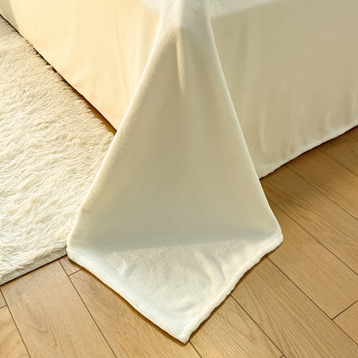 91家纺网 家纺一手货源 找家纺 蓝极人 2025新款成品提花包边牛奶绒四件套 提花-奶白