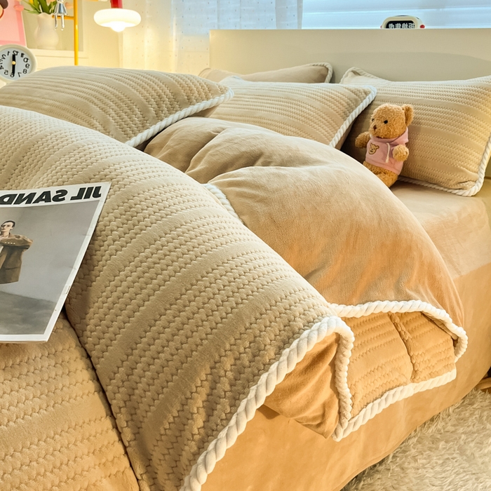 蓝极人 2025新款成品提花包边牛奶绒四件套 提花-杏驼