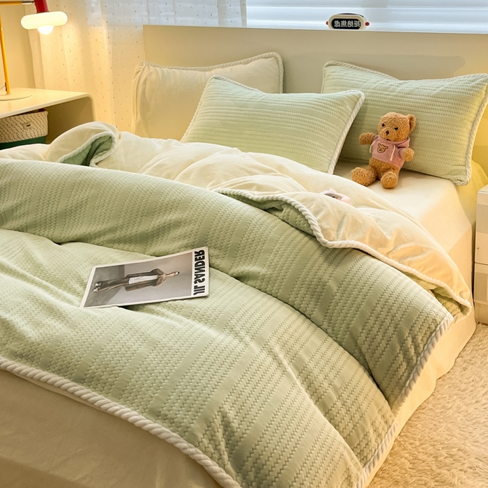 91家纺网 家纺一手货源 找家纺 蓝极人 2025新款成品提花包边牛奶绒四件套 提花-芽绿