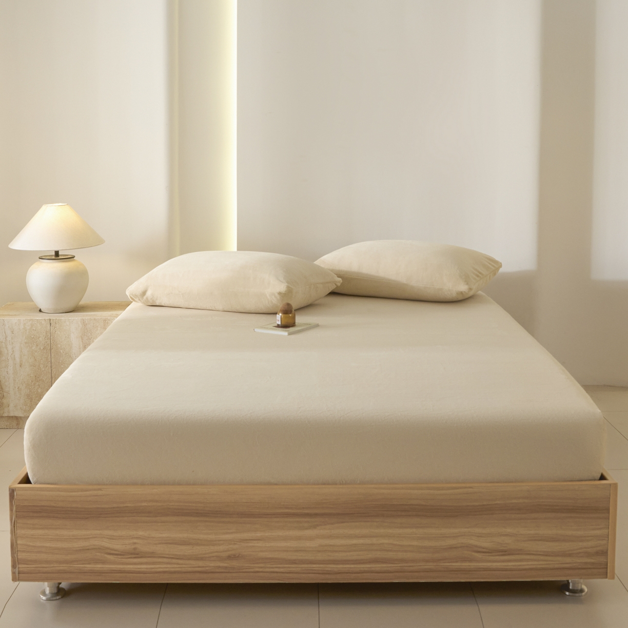 91家纺网 家纺一手货源 找家纺 蓝极人 2025新款200克高克重简约纯色牛奶绒床笠 米杏-cl