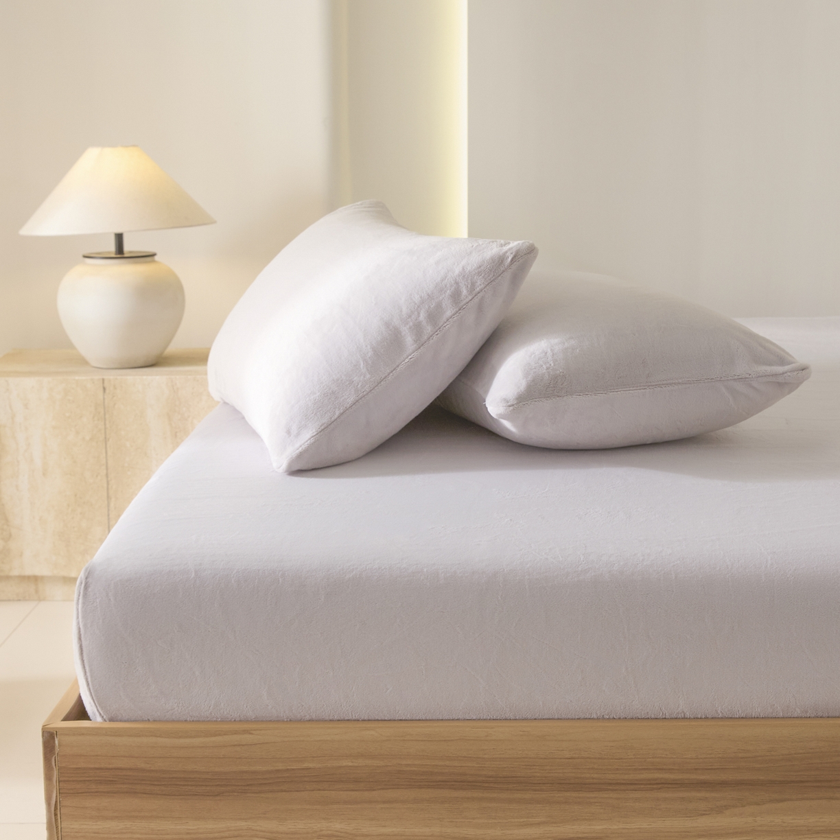 91家纺网 家纺一手货源 找家纺 蓝极人 2025新款200克高克重简约纯色牛奶绒床笠 浅米灰-cl