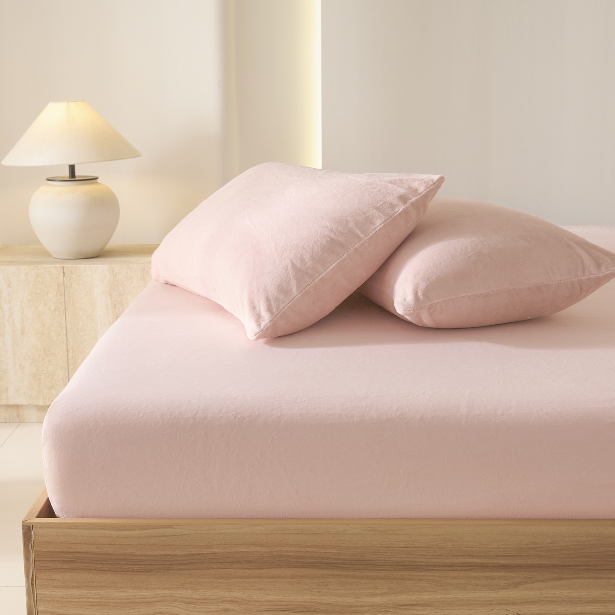 91家纺网 家纺一手货源 找家纺 蓝极人 2025新款200克高克重简约纯色牛奶绒床笠 桃粉-cl