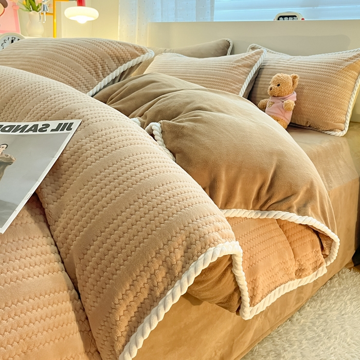 91家纺网 家纺一手货源 找家纺 （总）酱子 2025新款成品提花包边牛奶绒四件套