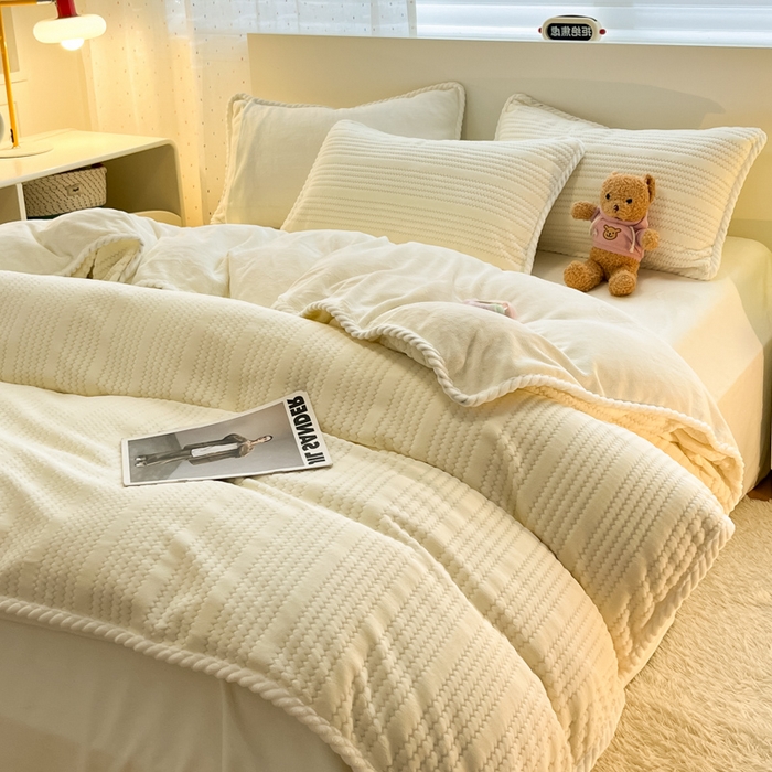 91家纺网 家纺一手货源 找家纺 酱子 2025新款成品提花包边牛奶绒四件套 提花-奶白