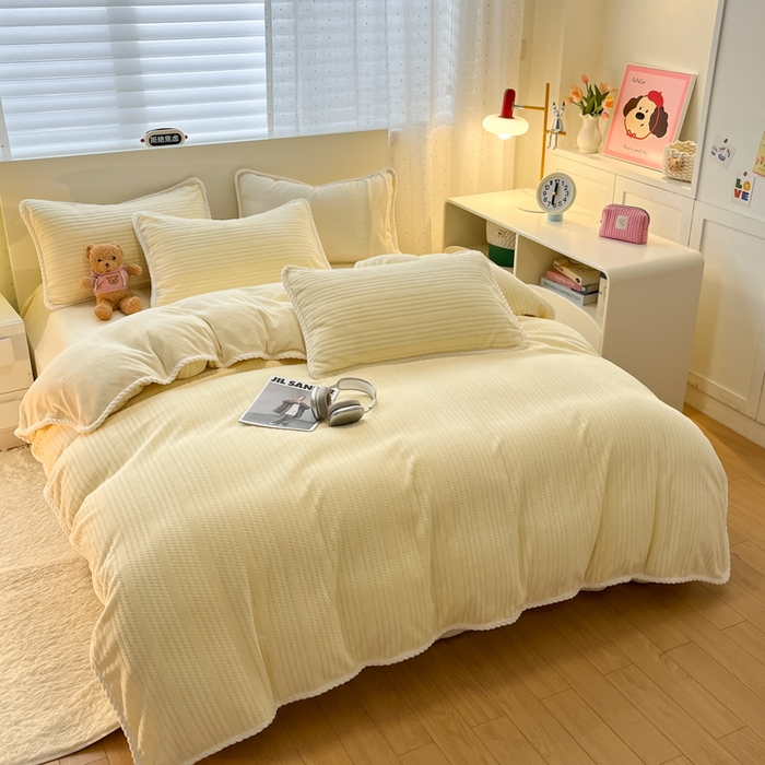 91家纺网 家纺一手货源 找家纺 酱子 2025新款成品提花包边牛奶绒四件套 提花-奶黄