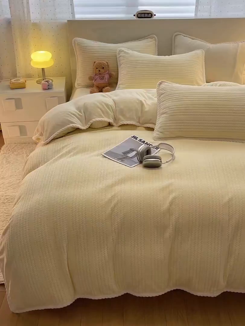 91家纺网 家纺一手货源 找家纺 酱子 2025新款成品提花包边牛奶绒四件套 提花-奶黄