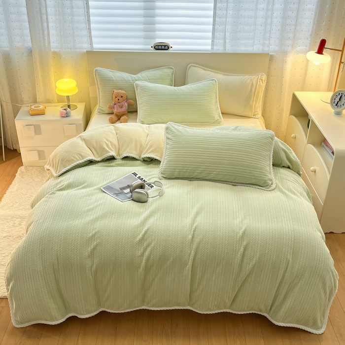 91家纺网 家纺一手货源 找家纺 酱子 2025新款成品提花包边牛奶绒四件套 提花-芽绿