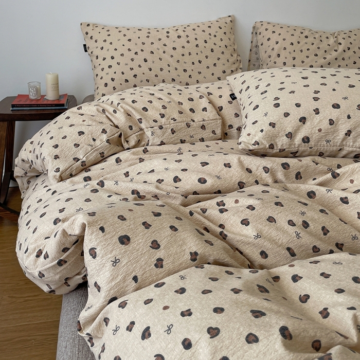 91家纺网 家纺一手货源 找家纺 一比一家纺 2025秋冬新款高克重棉麻原麻复古诧季风原麻四件套-简单款 复古豹