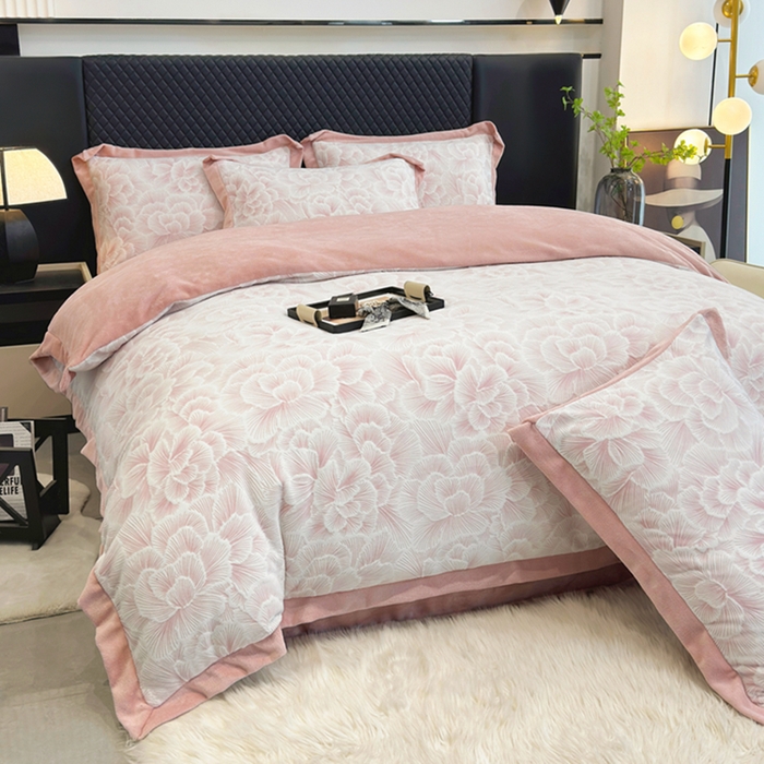 91家纺网 家纺一手货源 找家纺 梦精灵家纺 2025新款高克重加厚雕花牛奶绒四件套 锦芙