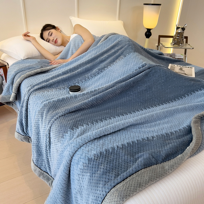 91家纺网 家纺一手货源 找家纺 世纪绒品 2025新款A类撸猫色织牛奶绒多功能毛毯 艾森-兰