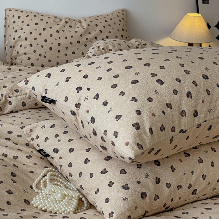 91家纺网 家纺一手货源 找家纺 一比一家纺 2025秋冬新款高克重棉麻原麻复古诧季风原麻四件套-简单款 复古豹